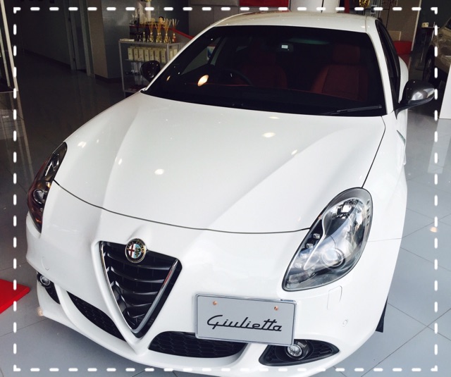 展示車　Giulietta QV W