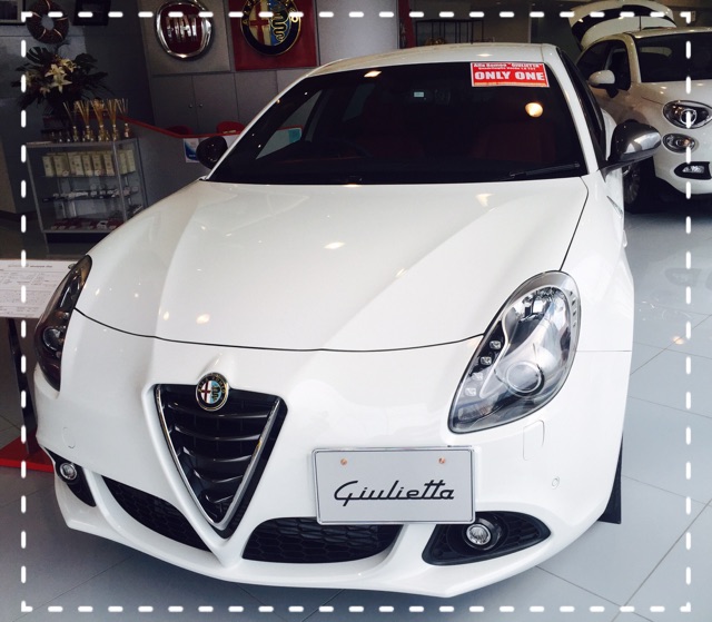 展示車　Giulietta QV  White
