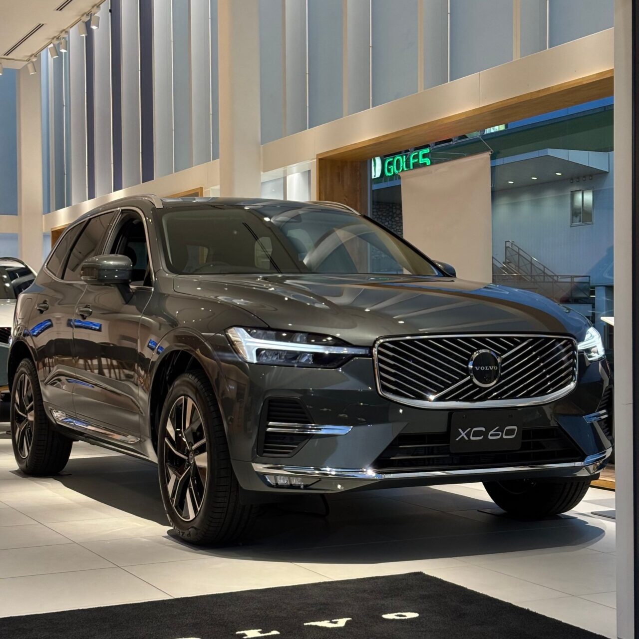 XC60 Ultra B5 AWD 展示車