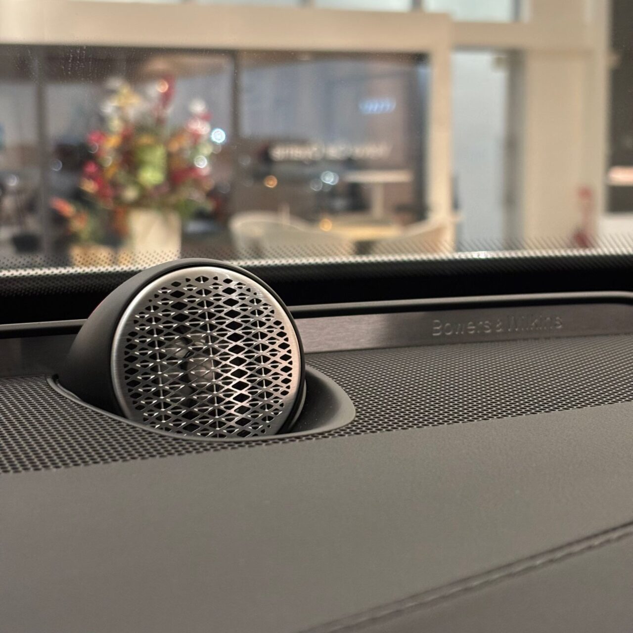 XC90 Ultra T8 AWD Plug-in Hybrid 展示車